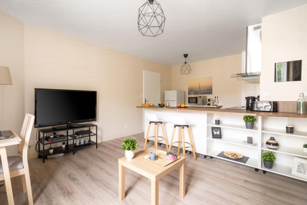 Logement Noah Courcouronnes Buitenkant foto