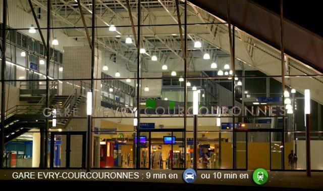 Logement Noah Courcouronnes Buitenkant foto