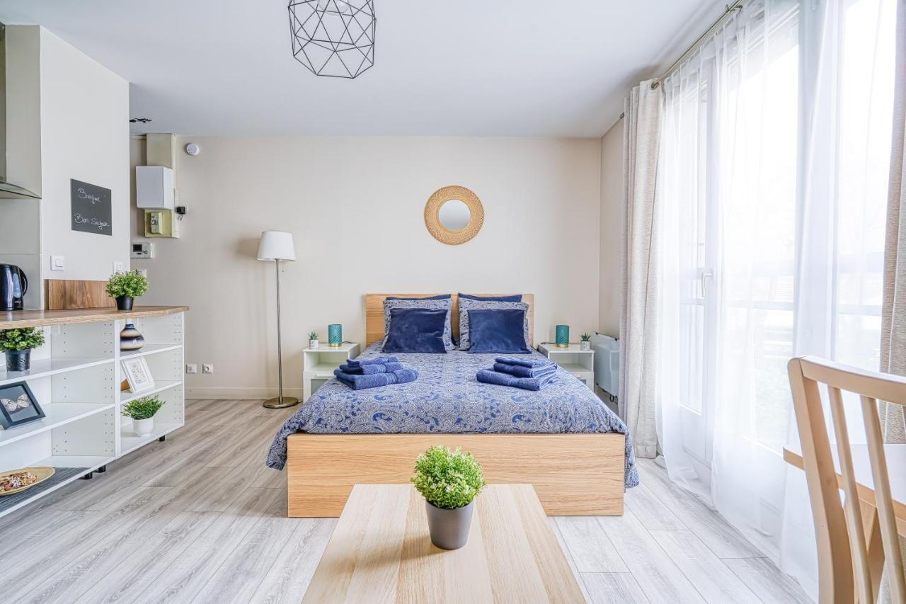 Logement Noah Courcouronnes Buitenkant foto