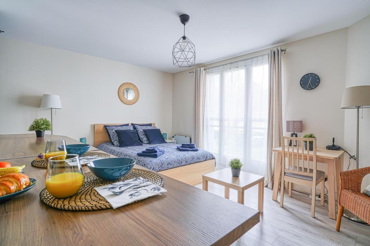 Logement Noah Courcouronnes Buitenkant foto